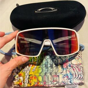 Oakley Sutro Sunglasses + Case & Microbag